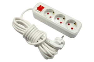 Електричний подовжувач з вимикачем 3 розетки із заземленням 5м (88306)